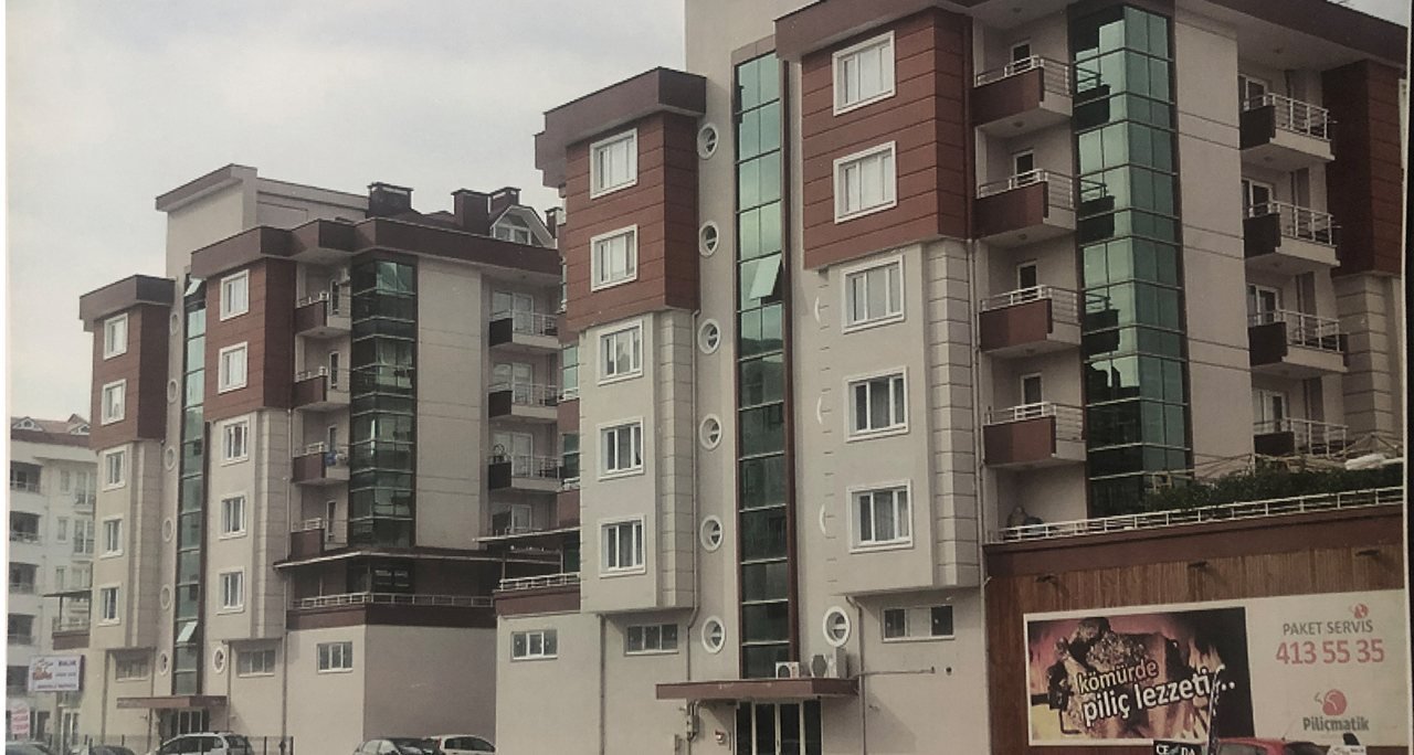 Özlüce Herta Sitesi — cephe detayı